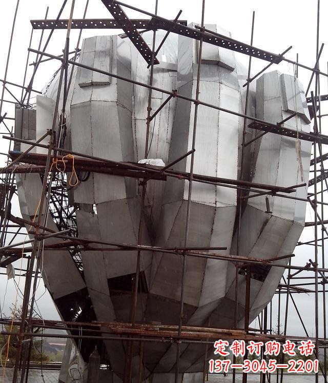 威海广场不锈钢蟠桃大型景观雕塑
