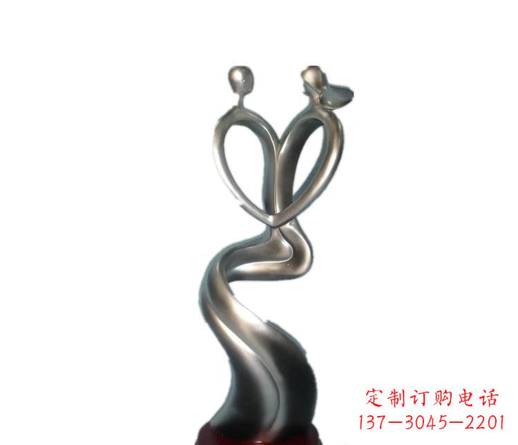 威海爱的象征——不锈钢情侣雕塑