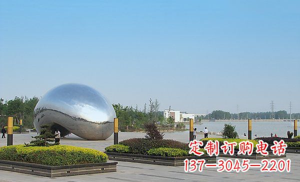 威海华丽而唯美的不锈钢水滴雕塑
