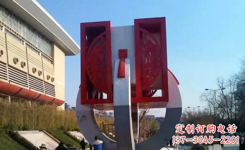 威海中领雕塑:不锈钢圆环雕塑