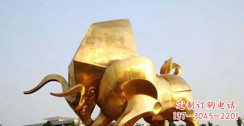 威海广场抽象牛动物铜雕