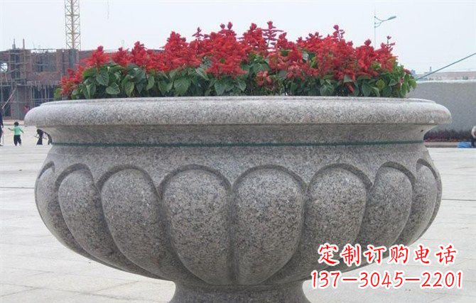 威海流线形花盆雕塑,打造完美室外空间