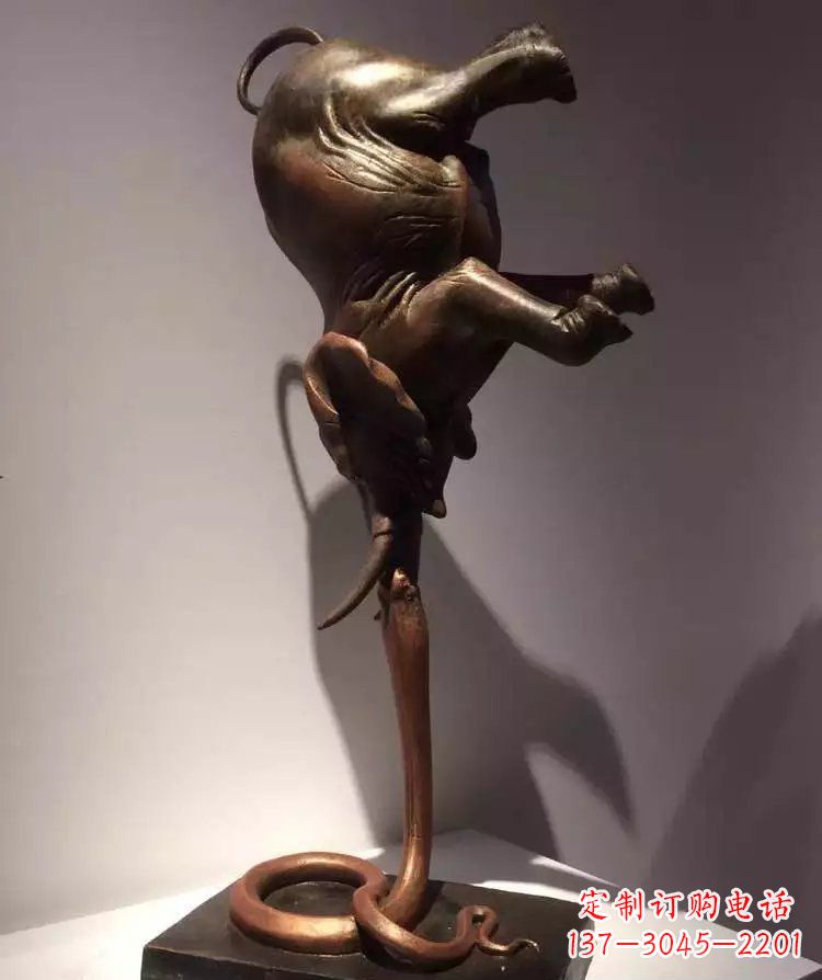 威海中领雕塑铜质大象倒立雕塑