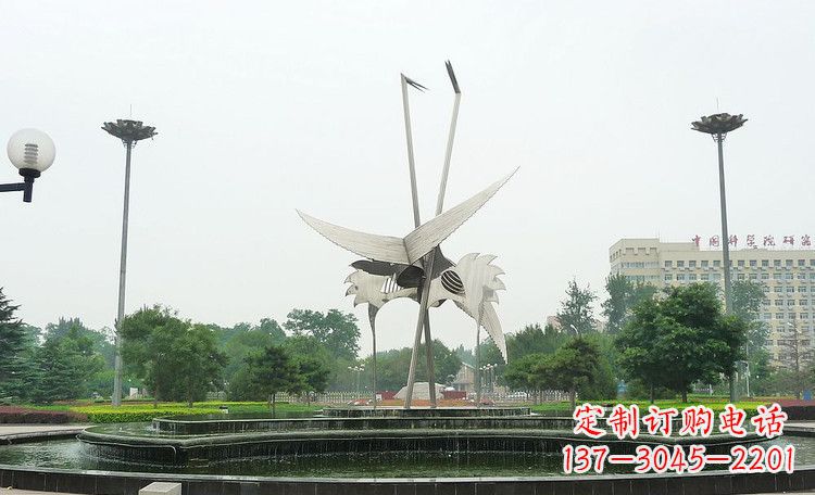 威海极致之美,仙鹤雕塑展示现代精致生活