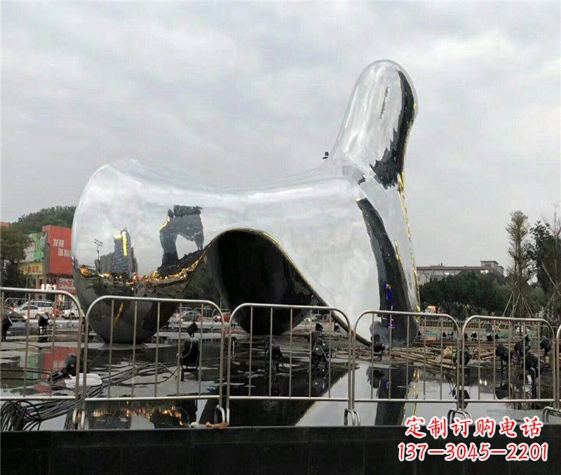 威海广场大型抽象和平不锈钢鸽子景观雕塑