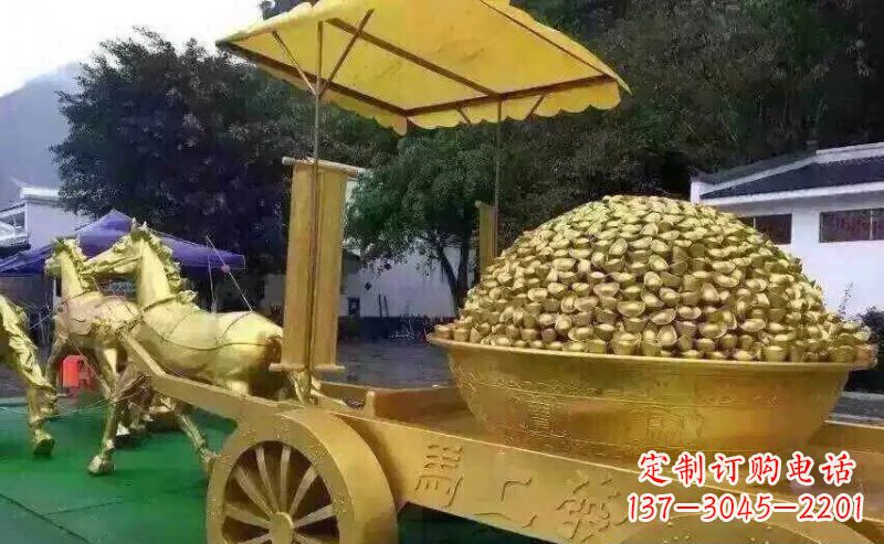 威海广场仿铜马拉车玻璃钢景观雕塑
