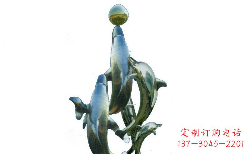 威海优雅而精致的海豚雕塑
