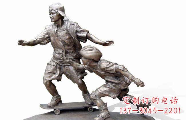 威海令人惊叹的广场滑板男孩铜雕塑