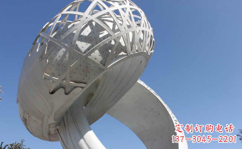 威海广场戒指不锈钢雕塑 (2)