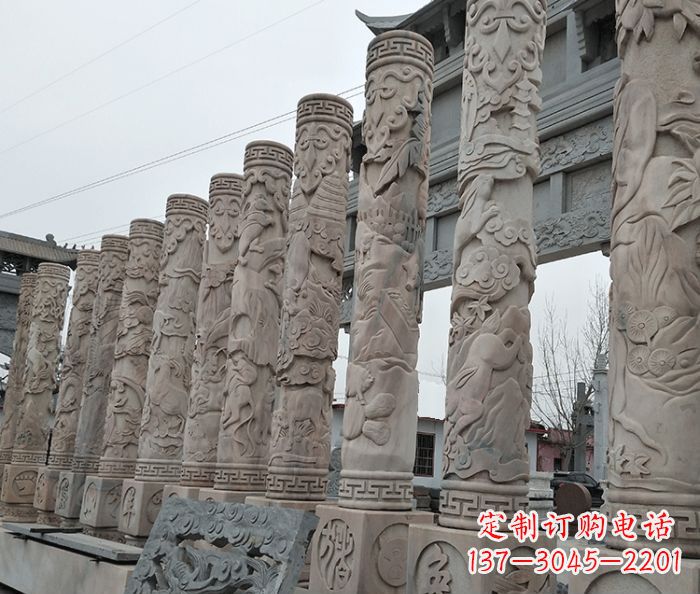 威海广场景观12生肖石柱