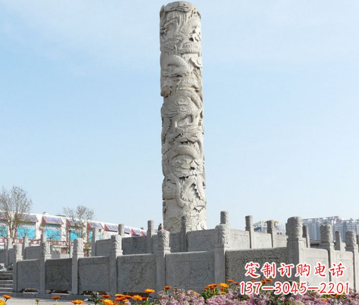威海广场景观大理石龙柱石雕,展现神秘传统风采