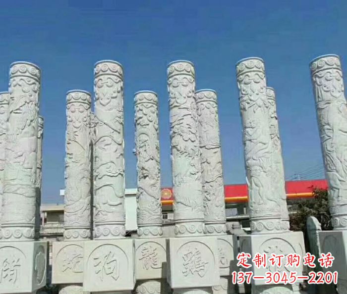 威海来自中国文化的十二生肖雕塑
