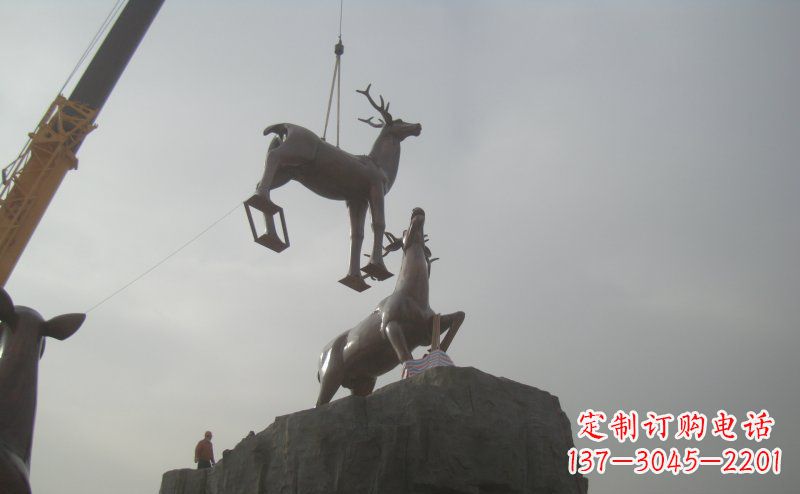 威海梅花鹿动物铜雕,极致精细,表达优雅
