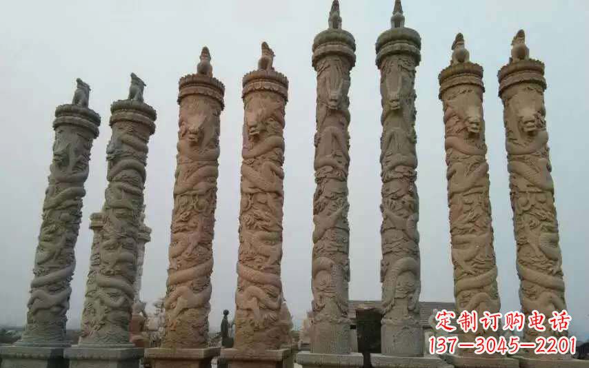 威海风格独特的盘龙石雕