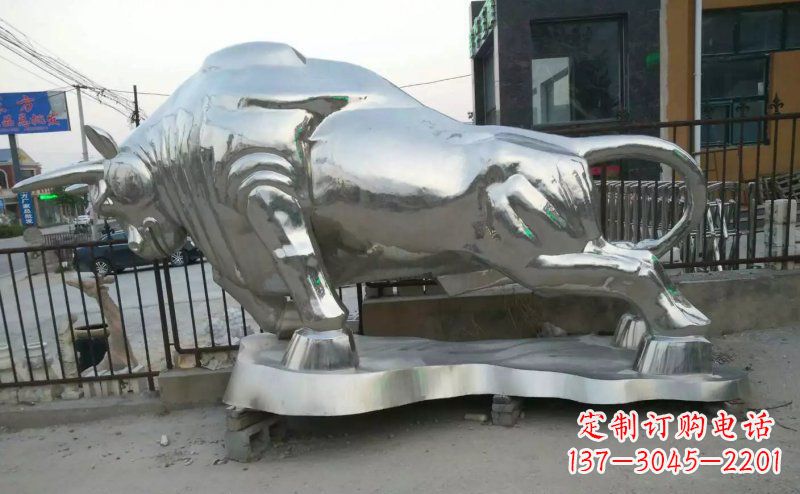威海广场拓荒牛不锈钢雕塑