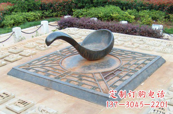 威海广场指南针景观铜雕