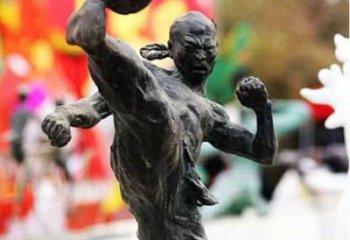 威海足球雕塑：展现无限自由