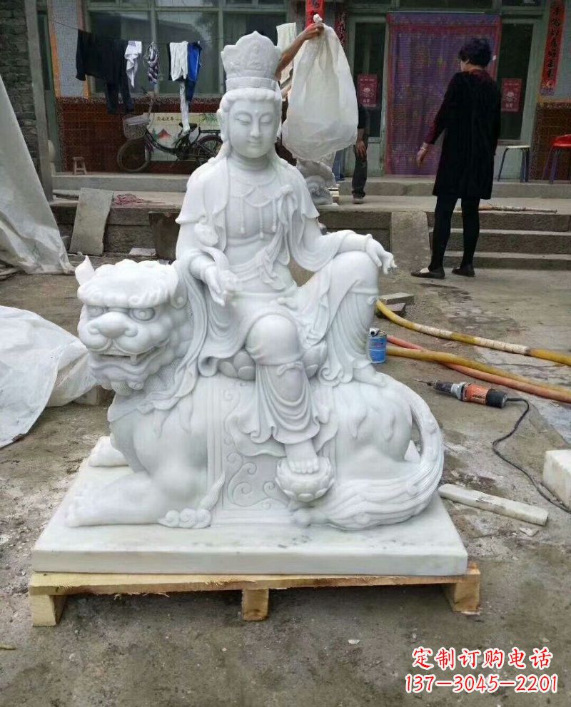 威海高端汉白玉文殊菩萨狮子雕塑