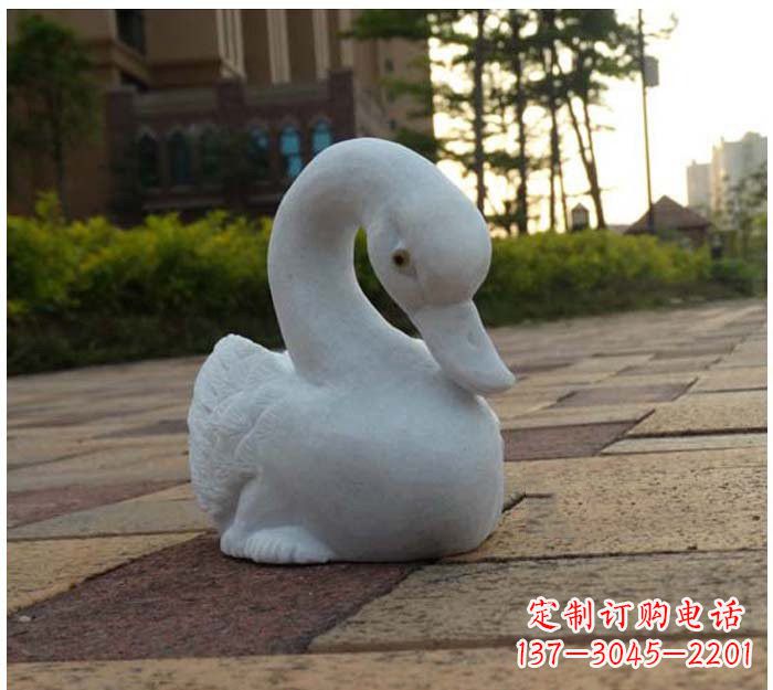 威海汉白玉天鹅石雕塑,精美瑰丽
