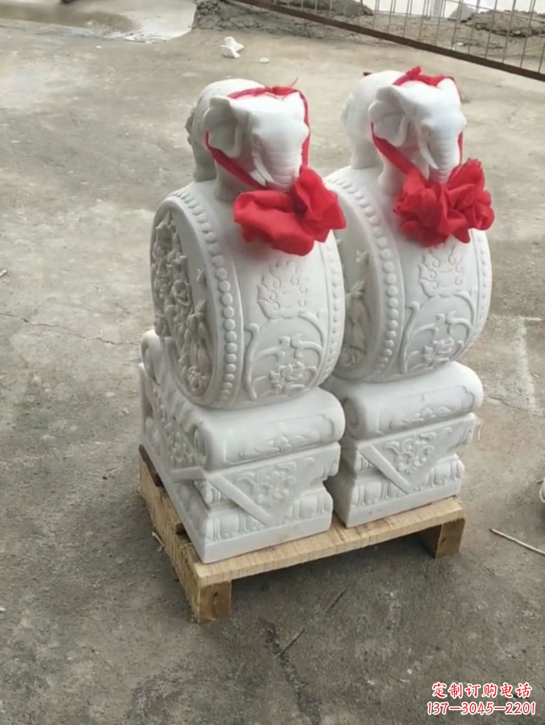 威海汉白玉小门墩石，门口摆放吉祥物