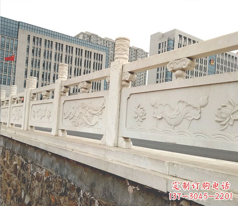 威海荷花鲤鱼石浮雕汉白玉石栏板石雕