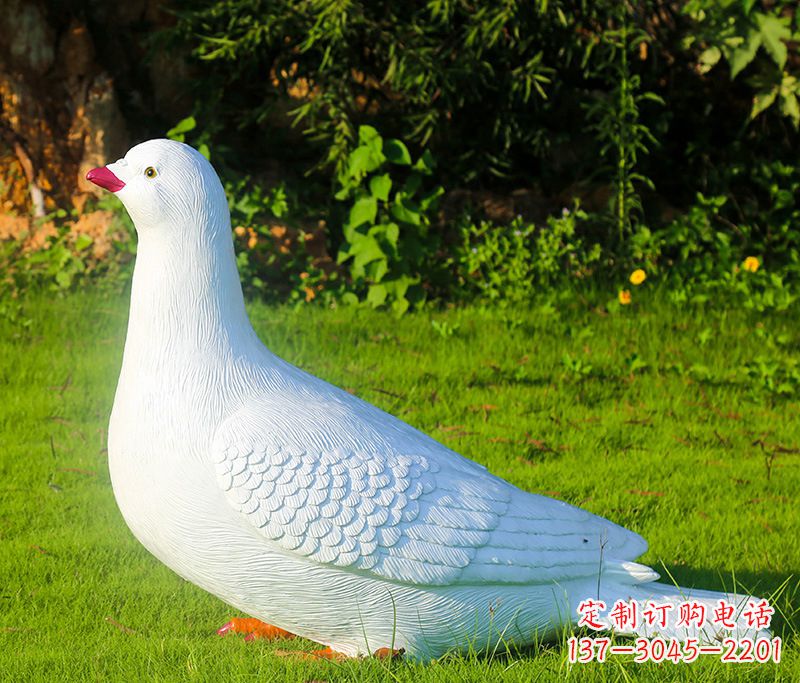 威海红旗和平鸽雕塑—倡导和平与爱的象征
