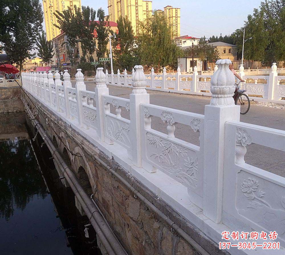 威海精美大气的城市栏板石雕