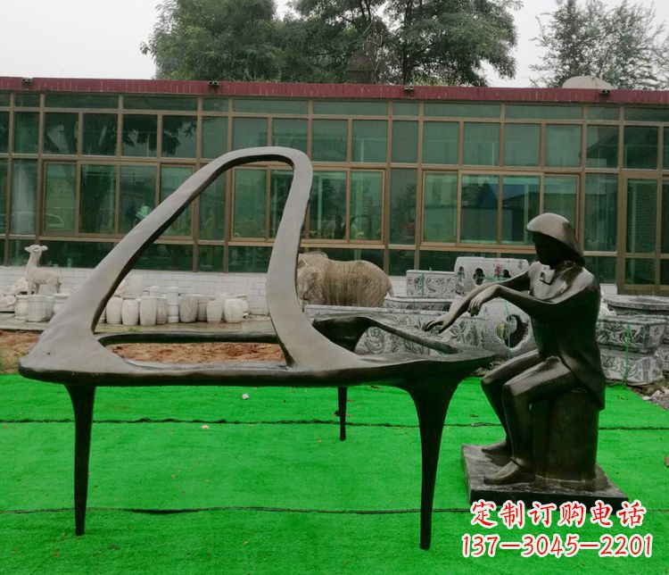 威海精美钢琴雕塑,完美结合实用性与艺术美感