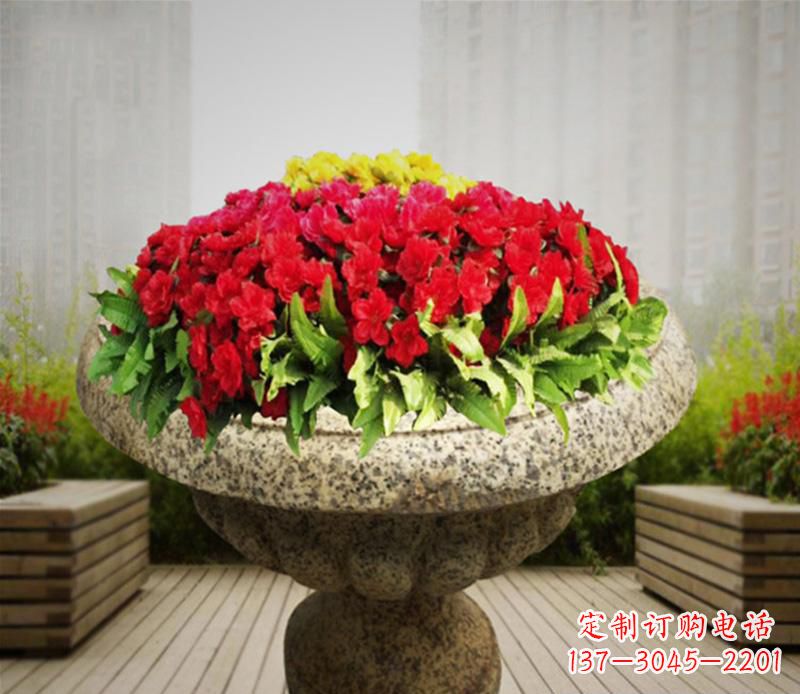 威海花岗岩小区景观花盆雕塑:精美艺术设计
