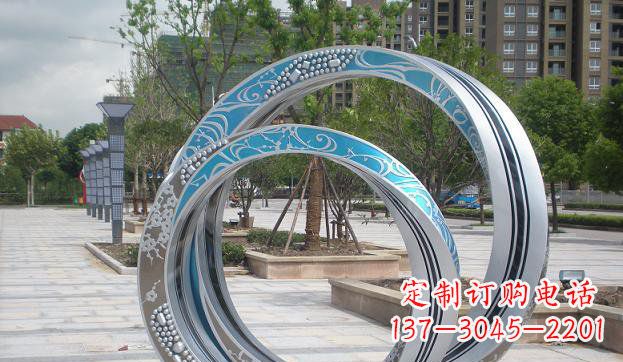 威海环形不锈钢圆环雕塑