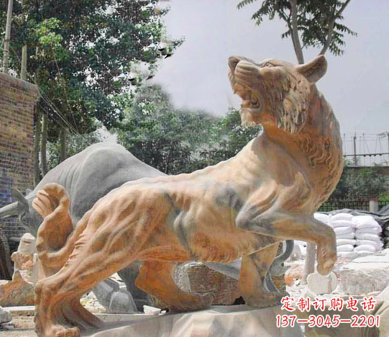 威海象征力量与尊贵的老虎石雕