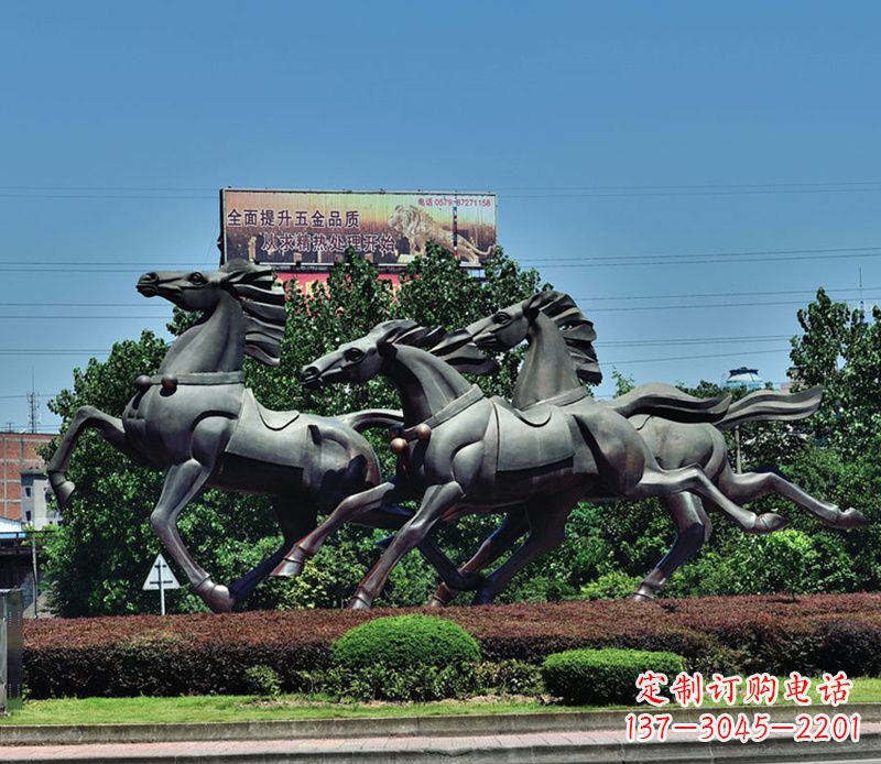 威海非凡运动,街边奔马铜雕塑