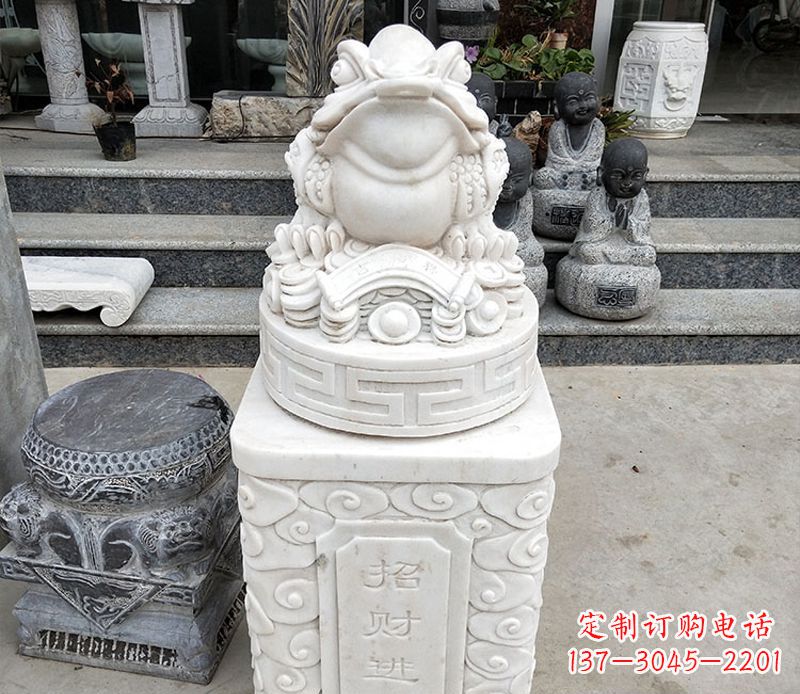 威海金蟾立柱石动物雕塑