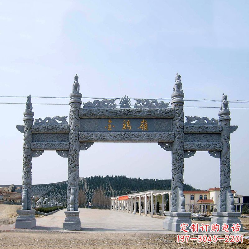 威海金鸡岭景区石雕牌坊