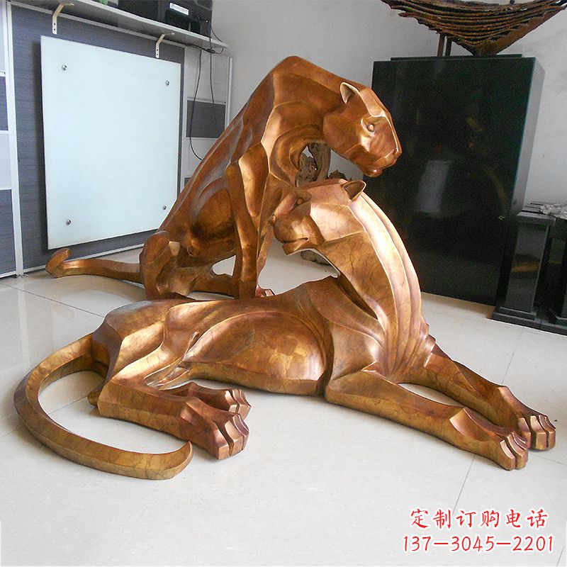 威海草坪广场商场十二生肖铜雕豹塑
