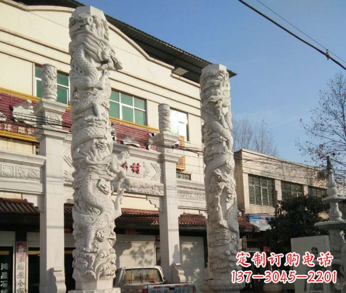 威海汇聚古灵神韵的大理石龙柱雕塑