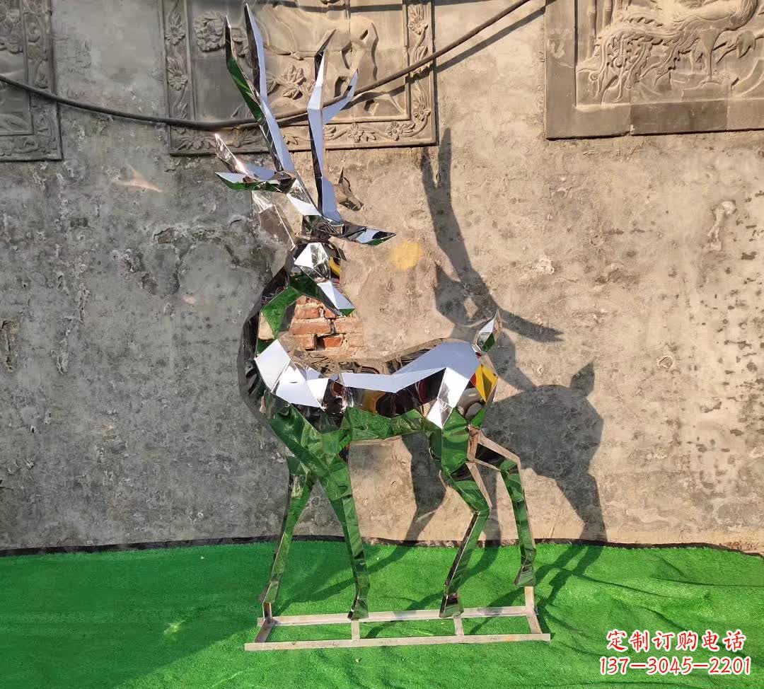 威海闪耀华丽的不锈钢几何梅花鹿雕塑