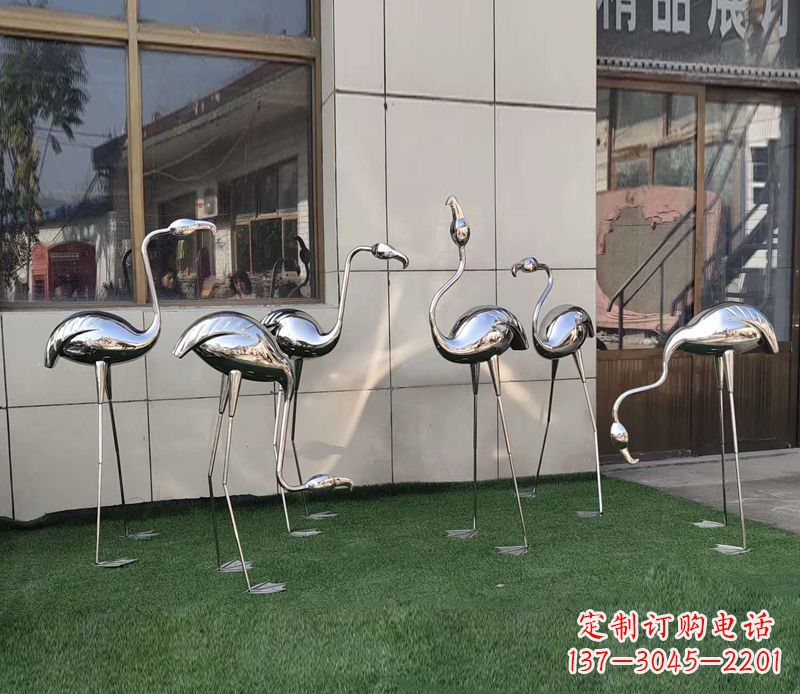 威海优雅古典的镜面不锈钢仙鹤雕塑