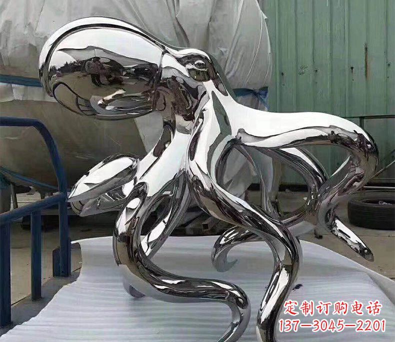 威海精致华丽的镜面不锈钢章鱼雕塑