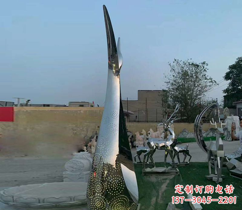 威海高雅优雅,中领雕塑定制不锈钢抽象天鹅雕塑