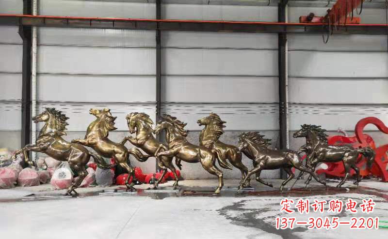 威海高贵雕塑,骏马奔腾玻璃钢动物雕塑户外摆件