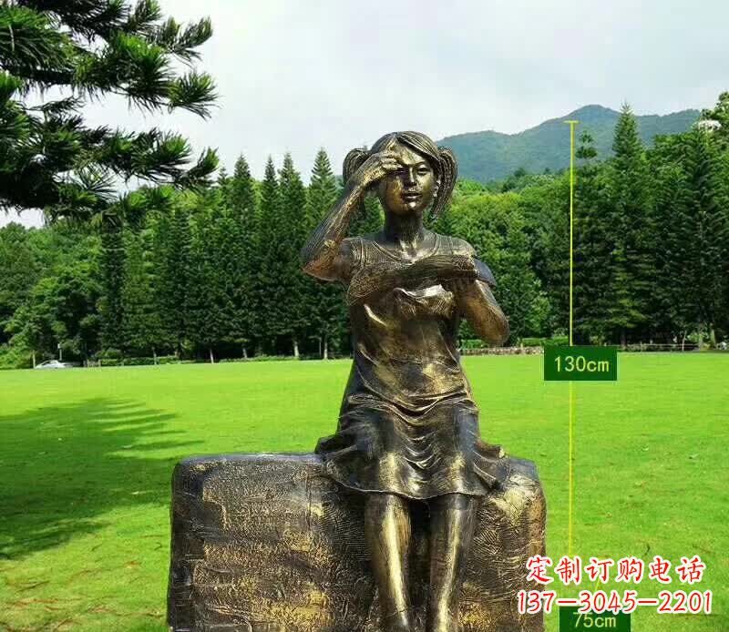 威海精美的女孩铜雕塑,展现活力与青春