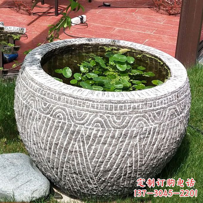 威海老青石花盆雕塑:独特的家居艺术装饰