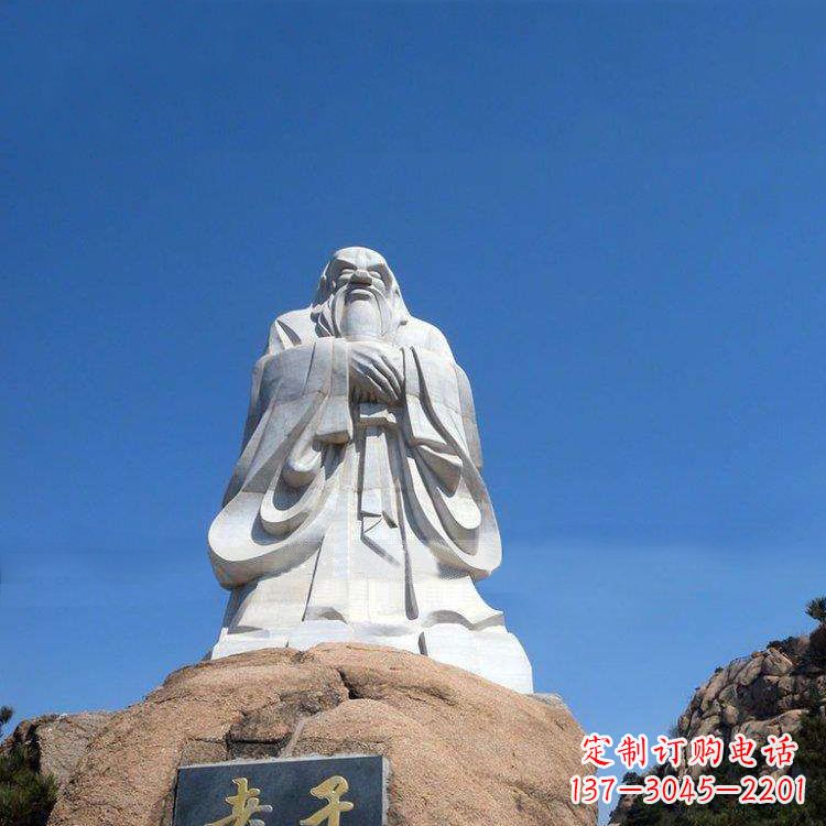 威海老子一指天 一指地的雕像