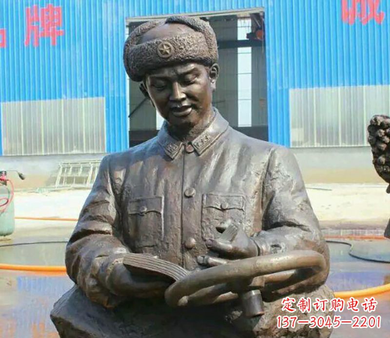 威海雷锋看书校园名人铜雕