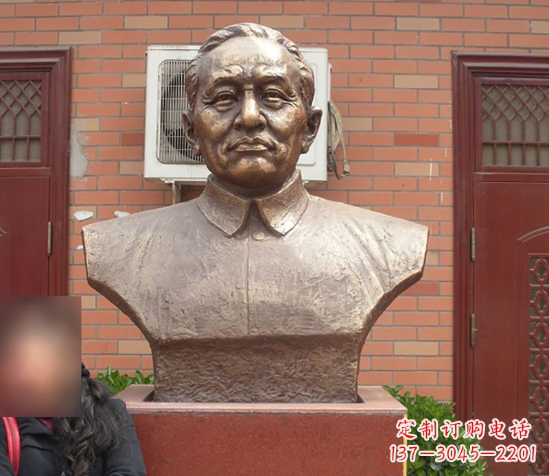 威海铜雕李四,与众不同的光头匠艺