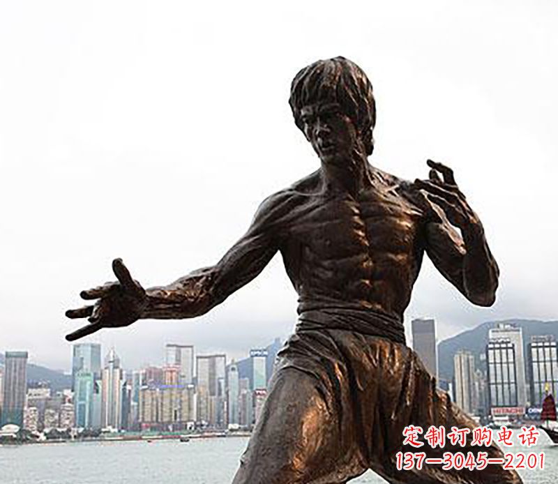 威海李小龙铜雕,为您展现明星的精彩!