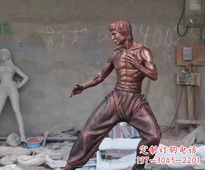威海李小龙铜雕,精美尽显传奇风采