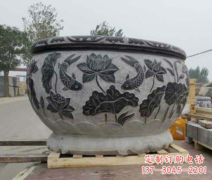 威海中领雕塑出品,精致仿古圆水缸雕塑