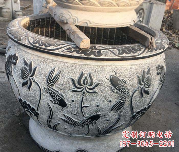 威海中领雕塑-仿古圆水缸雕塑